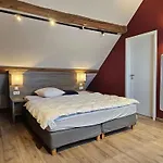 Дом отдыха In Wallonie With Terrace Ronde Haye