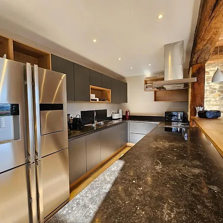 In Wallonie With Terrace Hébergement de vacances *