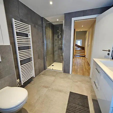 In Wallonie With Terrace Hébergement de vacances Ronde Haye