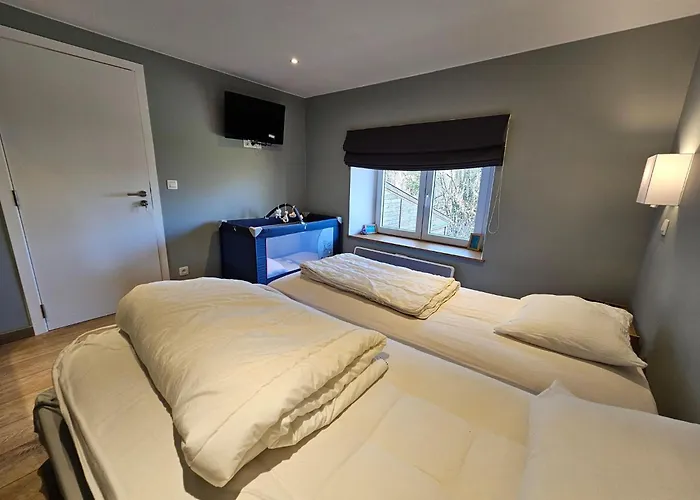 In Wallonie With Terrace * Ronde Haye