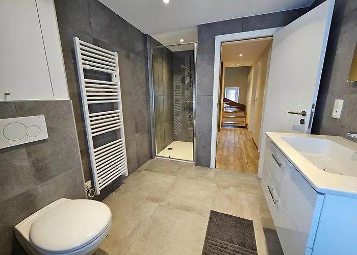 In Wallonie With Terrace Vakantiehuis Ronde Haye